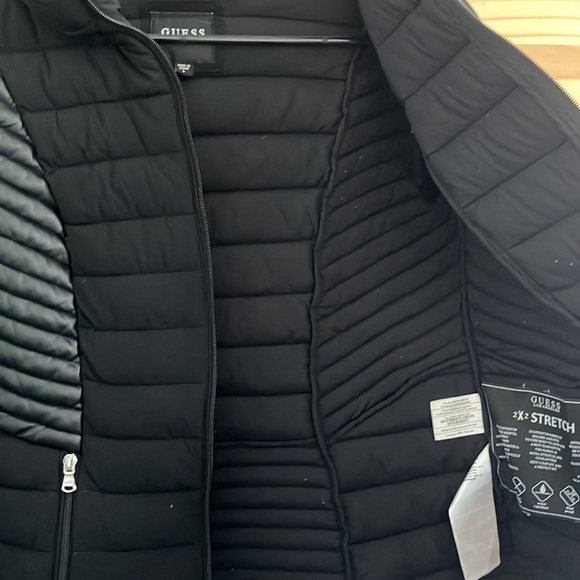 Guess winter jacket - Picture 3 of 3